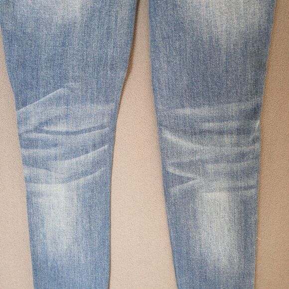Tricot Women's Distressed Jeans Juniors Size 3/26 NWT - Picture 6 of 11
